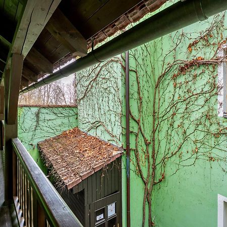 Rodinny Hotel Myslivna Тршебонь Экстерьер фото